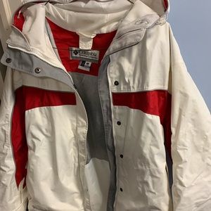 Columbia Vertex Women’s jacket. 2 piece.